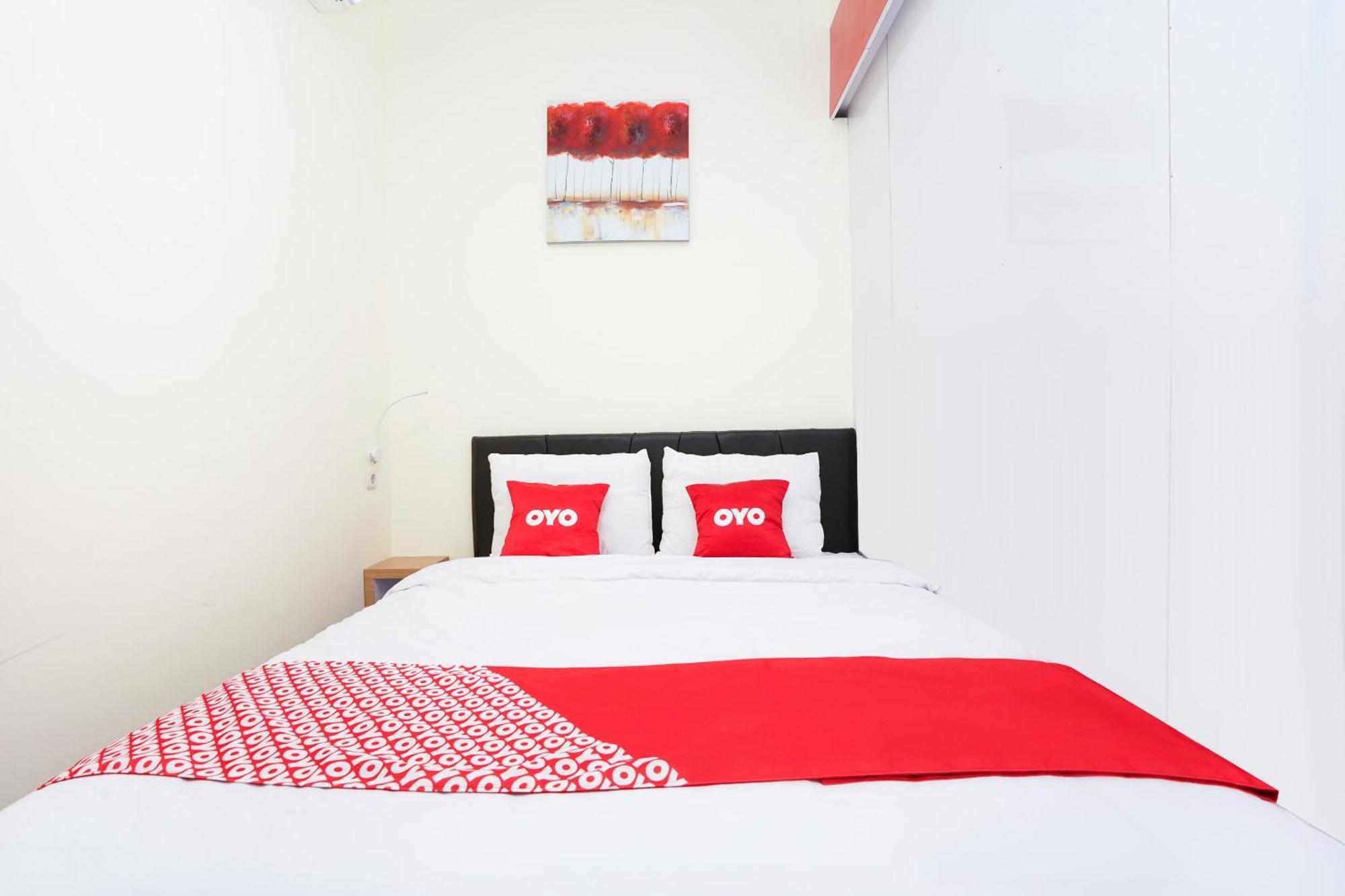Super Oyo Flagship 3688 Pot Art Hotel Surabaya Exterior photo